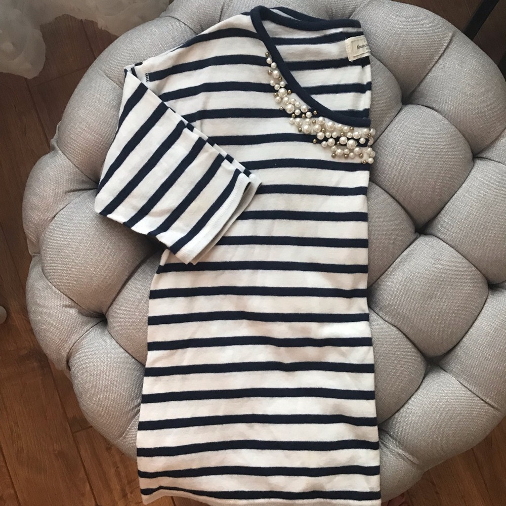 Abercrombie & Fitch Navy White Striped Pearl Neck Top 3/4 Sleeve Preppy XS